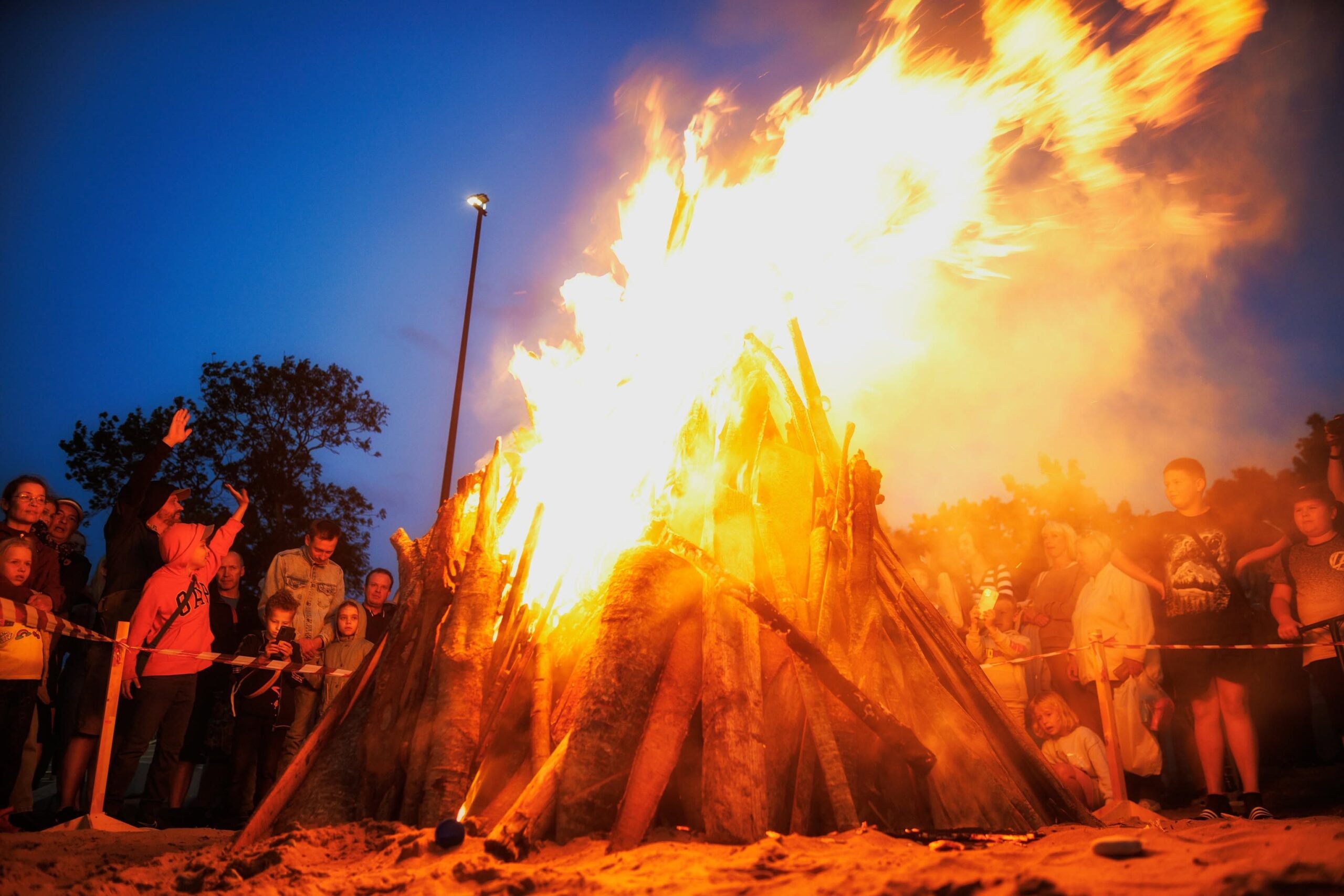 Bonfire Night Explained: 12 Words and Phrases to Understand Guy Fawkes Night in English